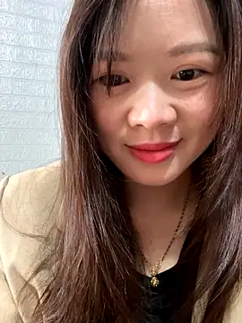 Snapshot of Hellen_111 chatting on October 23, 2025, 2:10 am Hellen 111 online show from October 23, 2025, 2:10 am