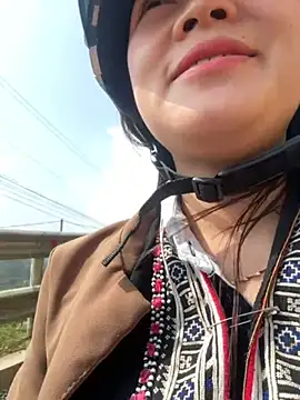 Snapshot of Hellen_111 chatting on October 12, 2025, 3:19 am Hellen 111 online show from October 12, 2025, 3:19 am