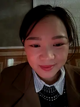 Snapshot of Hellen_111 chatting on November 22, 2025, 5:06 am Hellen 111 online show from November 22, 2025, 5:06 am