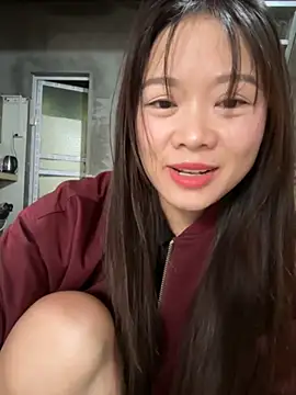 Snapshot of Hellen_111 chatting on October 8, 2025, 2:46 am Hellen 111 online show from October 8, 2025, 2:46 am