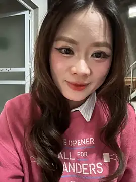 Snapshot of Hellen_111 chatting on October 28, 2025, 8:13 am Hellen 111 online show from October 28, 2025, 8:13 am