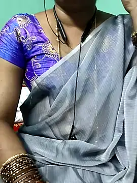 Snapshot of kasmika_kasmika chatting on February 12, 2025, 7:24 pm kasmika kasmika online show from February 12, 2025, 7:24 pm