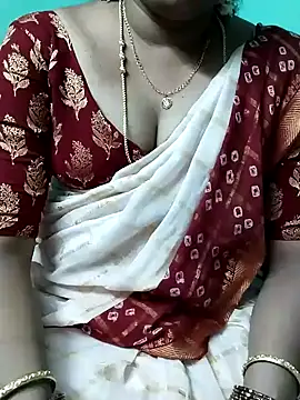 Snapshot of kasmika_kasmika chatting on February 7, 2025, 5:07 pm kasmika kasmika online show from February 7, 2025, 5:07 pm