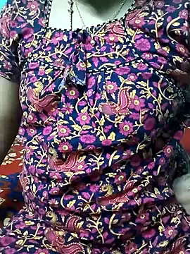 Snapshot of kasmika_kasmika chatting on December 23, 2024, 8:44 am kasmika kasmika online show from December 23, 2024, 8:44 am