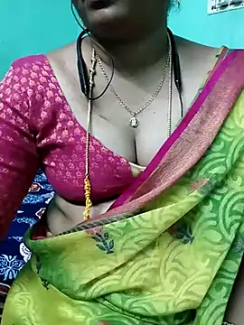 Snapshot of kasmika_kasmika chatting on March 16, 2025, 4:56 pm kasmika kasmika online show from March 16, 2025, 4:56 pm