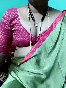 Snapshot of kasmika_kasmika chatting on February 3, 2025, 8:24 pm kasmika kasmika online show from February 3, 2025, 8:24 pm