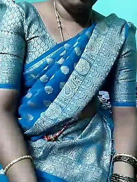 Snapshot of kasmika_kasmika chatting on January 1, 2025, 5:00 pm kasmika kasmika online show from January 1, 2025, 5:00 pm