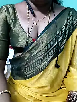 Snapshot of kasmika_kasmika chatting on February 13, 2025, 8:13 pm kasmika kasmika online show from February 13, 2025, 8:13 pm