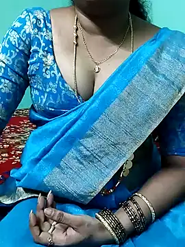 Snapshot of kasmika_kasmika chatting on February 4, 2025, 4:08 pm kasmika kasmika online show from February 4, 2025, 4:08 pm