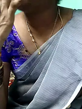 Snapshot of kasmika_kasmika chatting on February 12, 2025, 4:22 pm kasmika kasmika online show from February 12, 2025, 4:22 pm