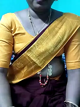 Snapshot of kasmika_kasmika chatting on January 8, 2025, 4:00 pm kasmika kasmika online show from January 8, 2025, 4:00 pm