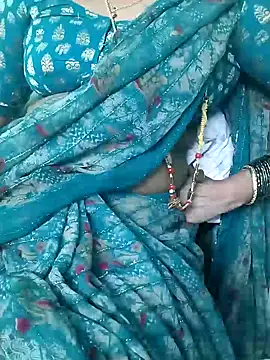 Snapshot of kasmika_kasmika chatting on December 22, 2024, 6:37 pm kasmika kasmika online show from December 22, 2024, 6:37 pm