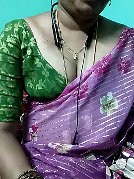 Snapshot of kasmika_kasmika chatting on February 6, 2025, 7:40 pm kasmika kasmika online show from February 6, 2025, 7:40 pm