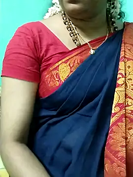 Snapshot of kasmika_kasmika chatting on February 21, 2025, 4:37 pm kasmika kasmika online show from February 21, 2025, 4:37 pm