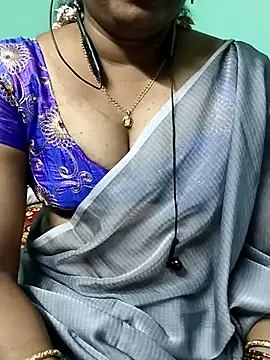 Snapshot of kasmika_kasmika chatting on February 14, 2025, 7:33 pm kasmika kasmika online show from February 14, 2025, 7:33 pm