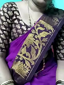 Snapshot of kasmika_kasmika chatting on December 25, 2024, 3:49 pm kasmika kasmika online show from December 25, 2024, 3:49 pm