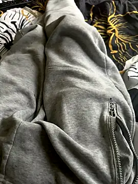 Big-dick 1 online show from November 9, 2025, 5:39 pm