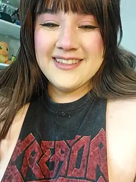 Snapshot of ItsNaiixa chatting on January 18, 2026, 6:33 pm ItsNaiixa online show from January 18, 2026, 6:33 pm