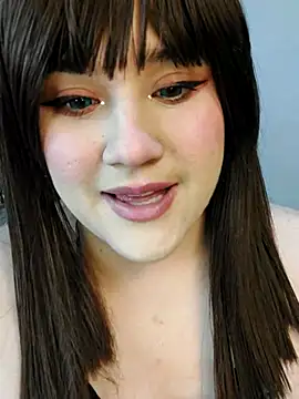 ItsNaiixa online show from December 1, 2025, 10:43 pm