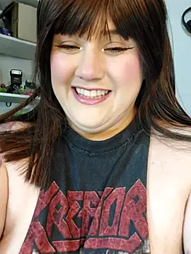 Snapshot of ItsNaiixa chatting on February 27, 2026, 12:33 am ItsNaiixa online show from February 27, 2026, 12:33 am