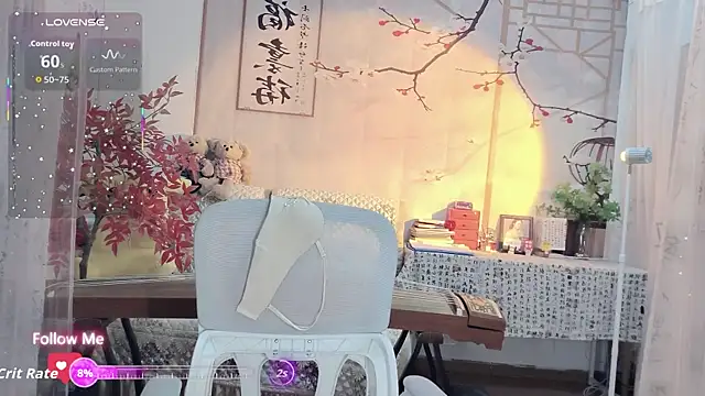 Lisa-s online show from September 9, 2025, 1:42 pm