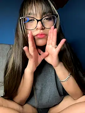 Lily candy X online show from October 16, 2025, 5:27 am