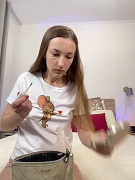 Snapshot of KateRedgar chatting on October 30, 2025, 2:14 pm KateRedgar online show from October 30, 2025, 2:14 pm