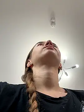 Snapshot of KateRedgar chatting on November 8, 2025, 9:57 am KateRedgar online show from November 8, 2025, 9:57 am