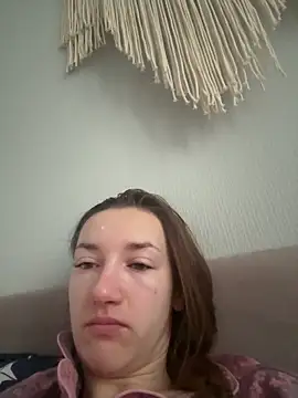 KateRedgar online show from April 4, 2026, 4:41 am