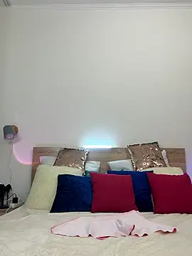 Snapshot of KateRedgar chatting on October 25, 2025, 1:45 pm KateRedgar online show from October 25, 2025, 1:45 pm