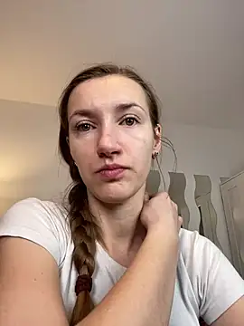 KateRedgar online show from February 25, 2025, 1:53 pm
