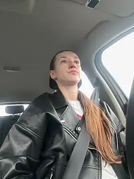 KateRedgar online show from June 17, 2026, 2:27 pm