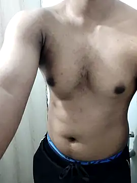 Snapshot of hottboy_39 chatting on February 8, 2026, 10:18 pm hottboy 39 online show from February 8, 2026, 10:18 pm