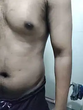 hottboy 39 online show from June 21, 2026, 9:48 am