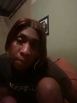 Moorella1 online show from November 4, 2025, 4:33 pm