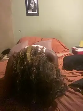 Moorella1 online show from December 13, 2025, 8:04 pm