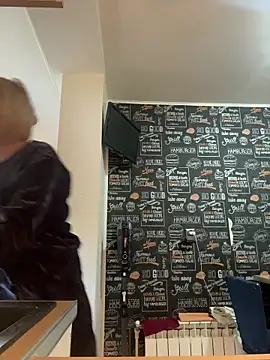 tanyagrey online show from December 19, 2025, 9:44 am