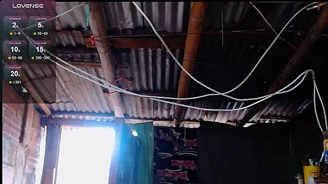 Alanagracia online show from October 19, 2025, 1:14 pm