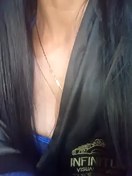 Alanagracia online show from October 9, 2025, 8:20 pm