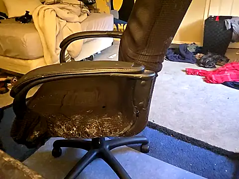 Snapshot of Migaruo chatting on October 31, 2025, 10:16 pm Migaruo online show from October 31, 2025, 10:16 pm