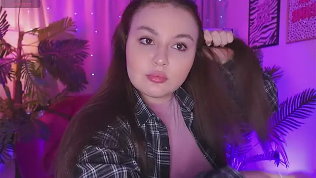 Mia  Peach online show from March 18, 2025, 10:58 pm