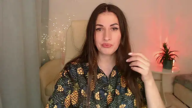 MaryMalory11 online show from February 26, 2025, 2:38 pm