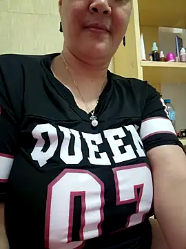 lamorbosa37 online show from March 4, 2026, 11:51 am