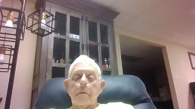 bootlegmanz online show from October 13, 2025, 5:25 pm