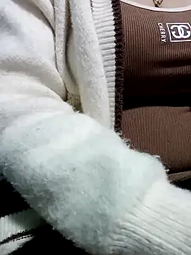 Snapshot of Tuo8702 chatting on March 9, 2025, 6:54 pm Tuo8702 online show from March 9, 2025, 6:54 pm