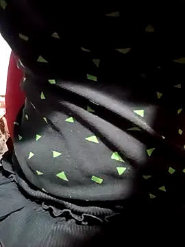 Snapshot of Tuo8702 chatting on March 20, 2025, 5:36 pm Tuo8702 online show from March 20, 2025, 5:36 pm