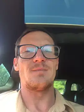 Snapshot of TheSouthernKing chatting on June 10, 2026, 10:38 am TheSouthernKing online show from June 10, 2026, 10:38 am