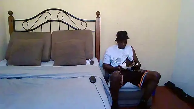 SmallGoodNutts online show from January 13, 2026, 9:02 am