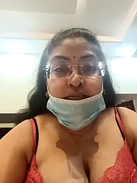 Snapshot of LAVERNIYA_ chatting on January 4, 2025, 1:31 am LAVERNIYA online show from January 4, 2025, 1:31 am