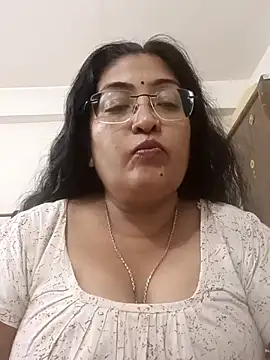 LAVERNIYA  online show from October 24, 2025, 11:53 am